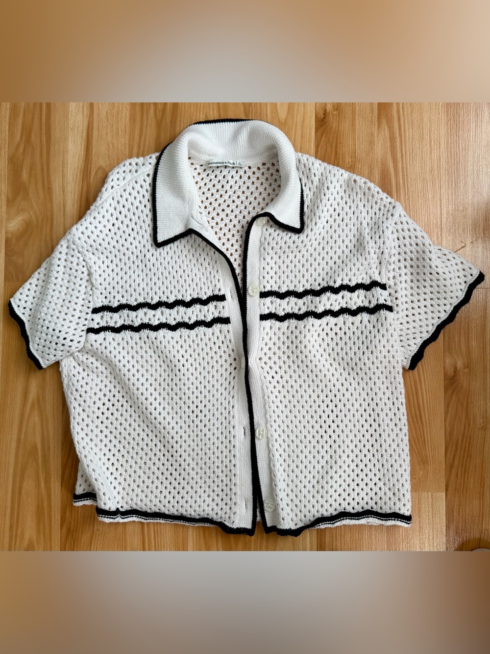 Abercrombie & Fitch White Open-Knit Short Sleeve Cardigan with Black Trim
